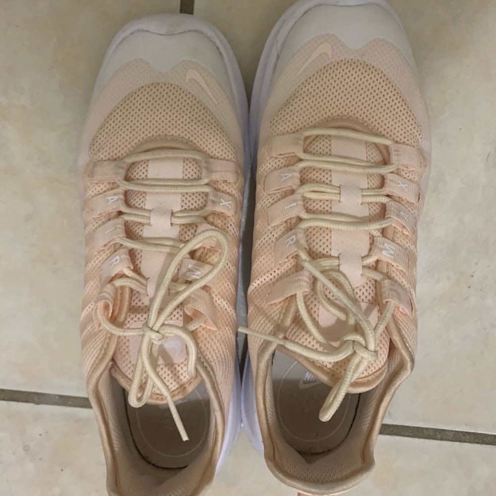 Women’s Nike Air Max